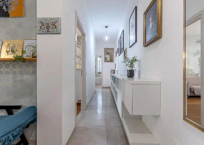 Guesthost - San Donato Nest - Cozy By Parco Don Bosco Apartment Bologna