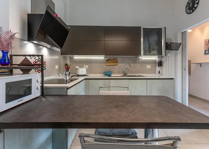 아파트 Guesthost - San Donato Nest - Cozy By Parco Don Bosco