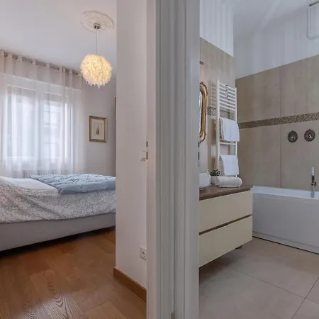 Apartman Guesthost - San Donato Nest - Cozy By Parco Don Bosco *